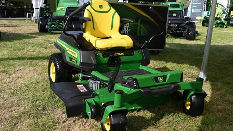 La ZTrak Z370R Electric de John Deere a été présentée à Salonvert en septembre 2024.
